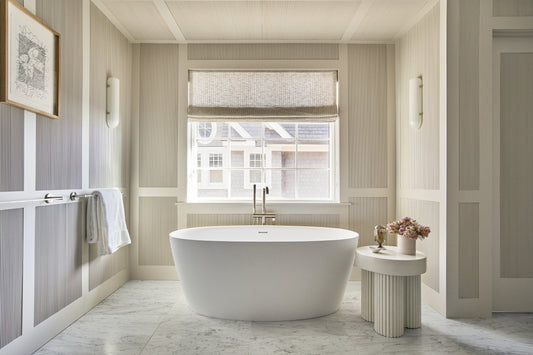 Bathroom Roman Shades: Ideas & Tips to Marry Functionality with Aesthetic