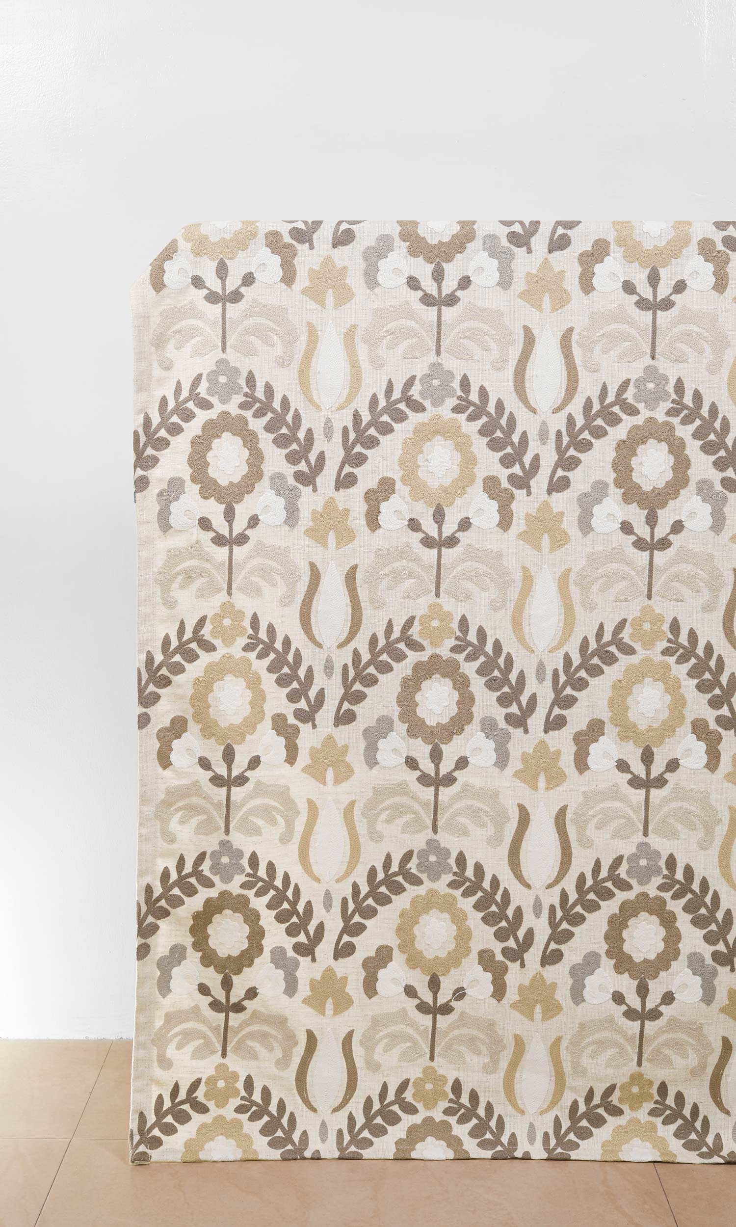 Floral Home Décor Fabric By the Yard (Beige/ Brown/ White)