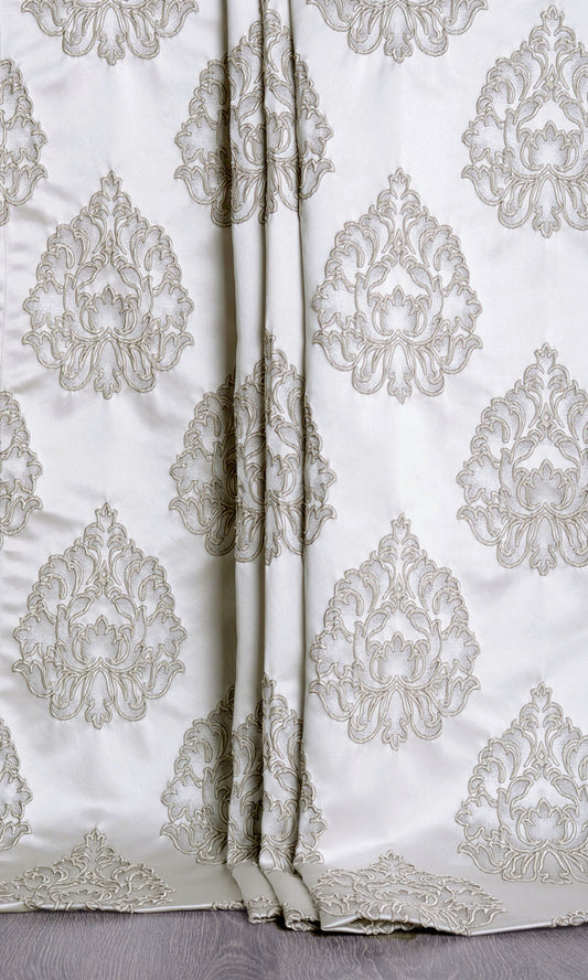 Damask Textured Roman Blinds (Off White/ Black)