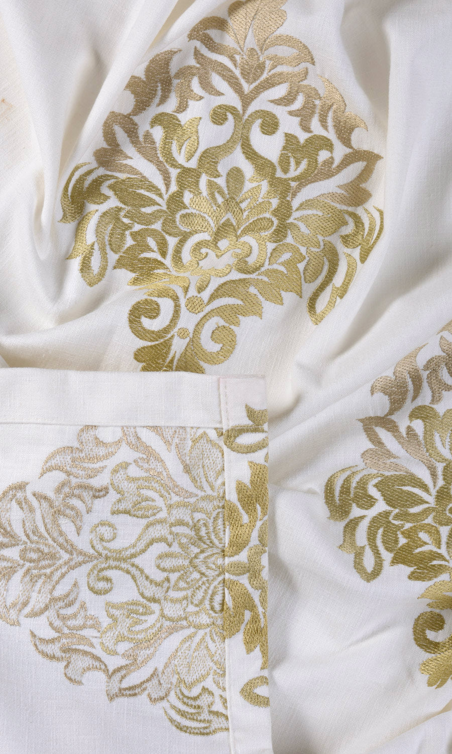 Patterned / Printed / Floral / Damask / Paisley Window Treatments Fabric Sample