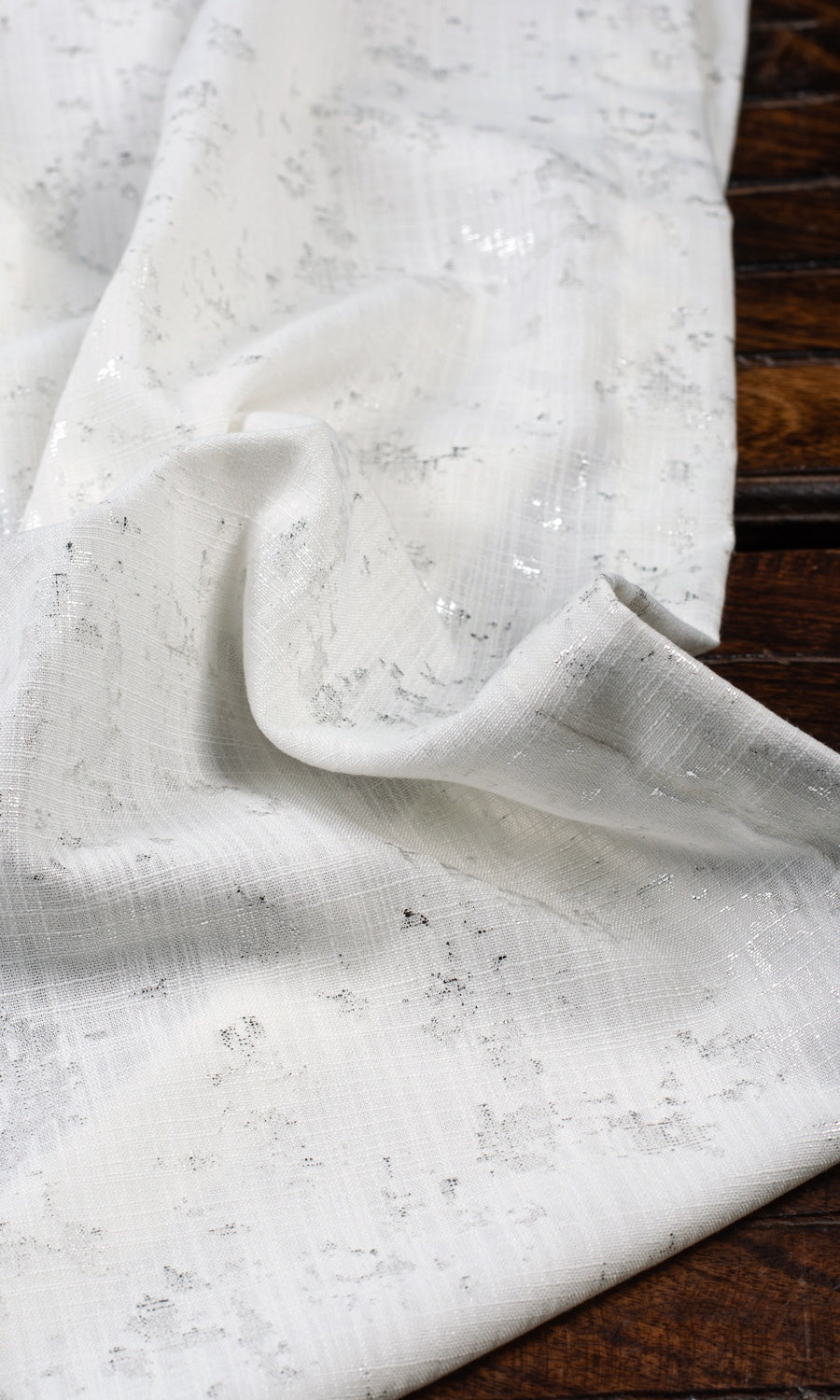 Metallic Abstract Print Free Fabric Material Sample (White/ Silver)
