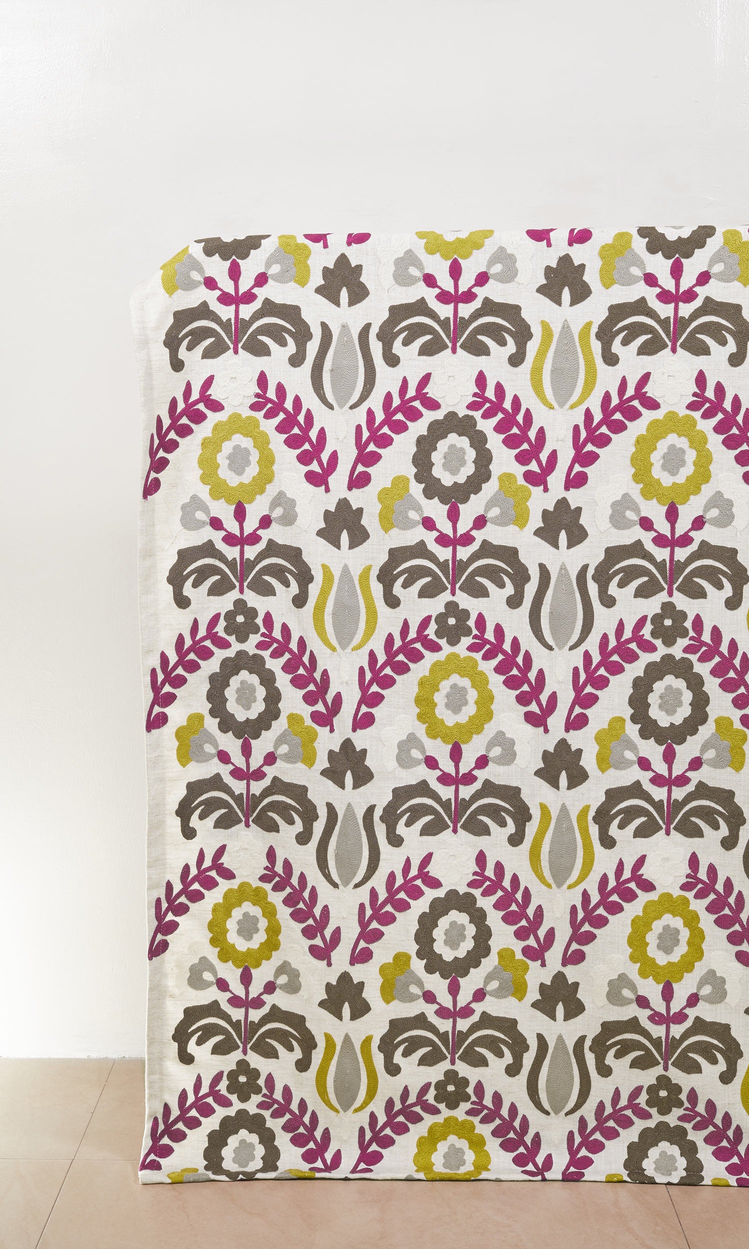 Floral Home Décor Fabric By the Yard (White/ Magenta/ Gray/ Green)